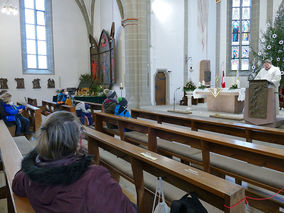 Tag des "Ewigen Gebetes" in St. Crescentius (Foto: Karl-Franz Thiede)